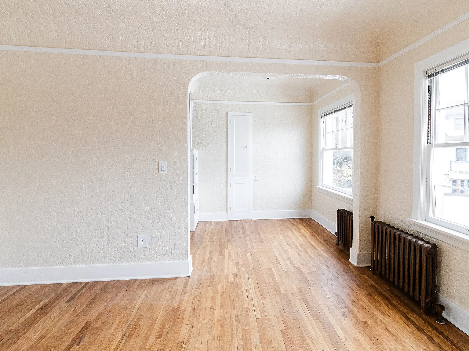 Adelle Apartments — Photo 2