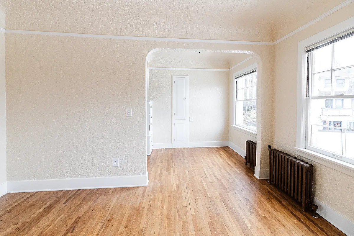 Adelle Apartments - Portland Oregon - Adelle Apartments