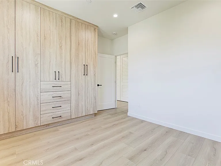 13502 Bessemer St — Photo 24
