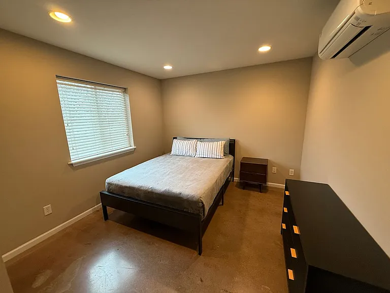 1409 Paris Rd #201 — Photo 21