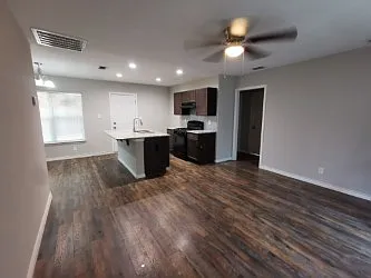 1014 W Buchanan St — Photo 5