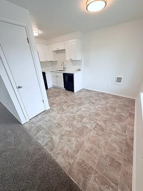 2 bed, 800 sqft, $1,495 — Photo 2