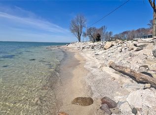 705 E Lakeshore Dr, Kelleys Island, OH 43438