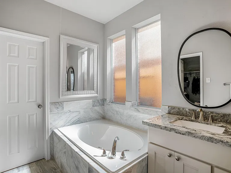 4710 Devonberry Ln — Photo 20