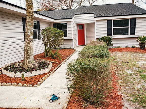 Walk Way to Front Door