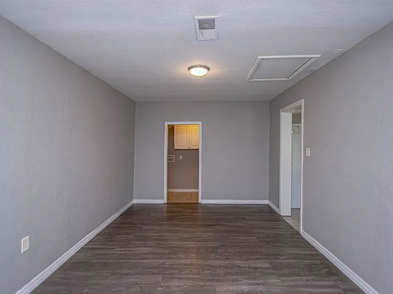 4900 Trinity Dr — Photo 23