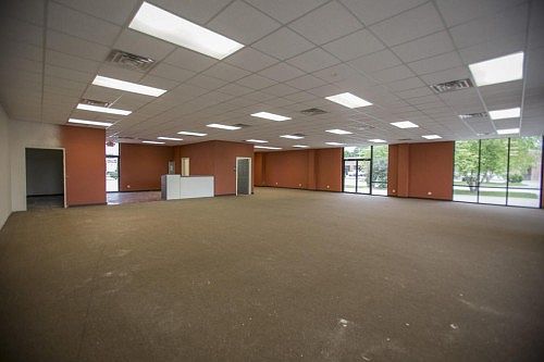 2nd image of 107 W Aldersgate Dr