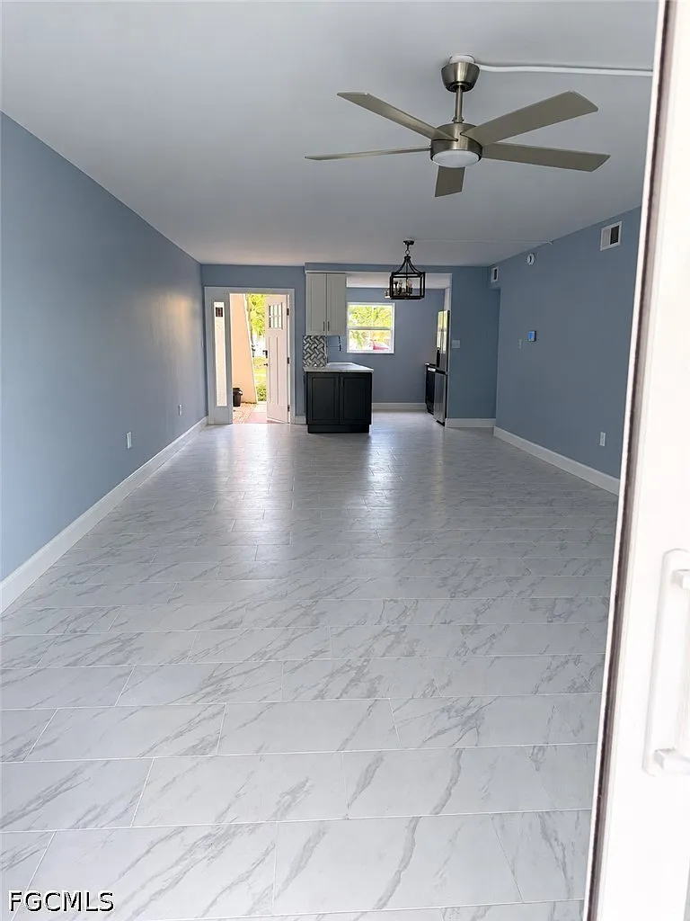 2 bed, 2.0 bath, 1288 sqft, $1,900 — Photo 4