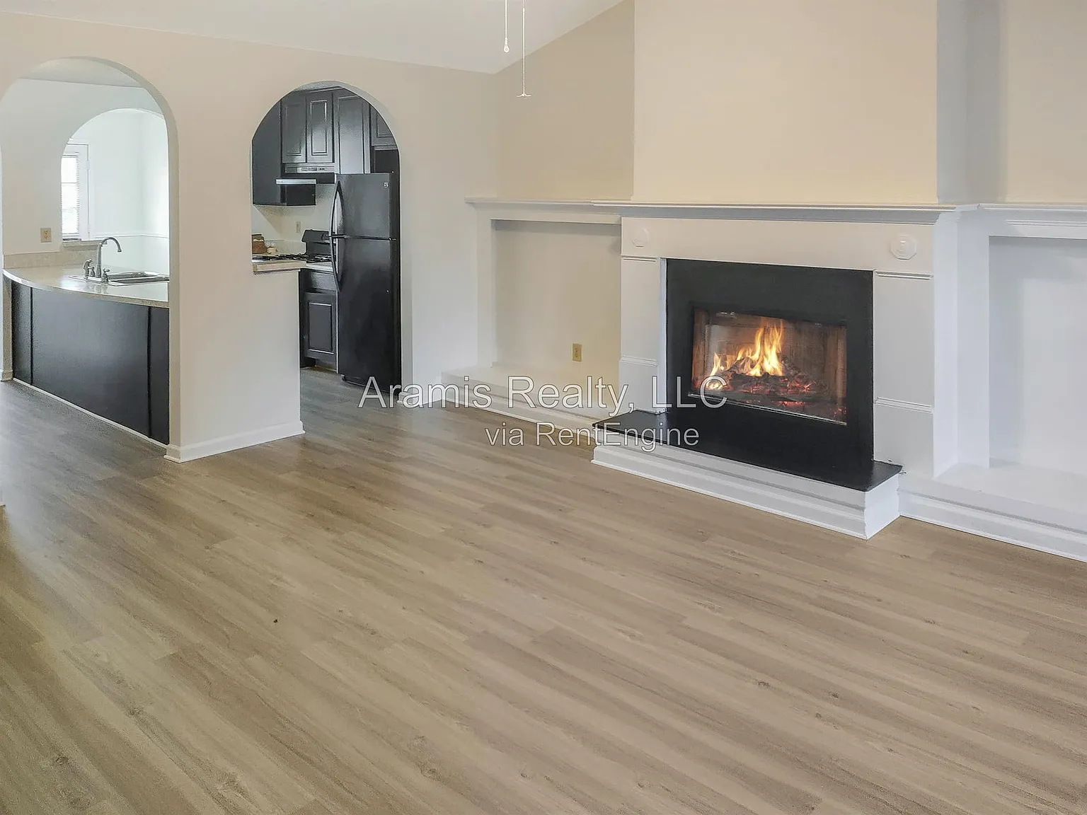 3 bed, 2.0 bath, 1461 sqft, $1,595 — Photo 4