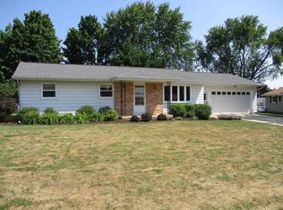 1233 E Circle Dr, Beaver Dam, WI 53916