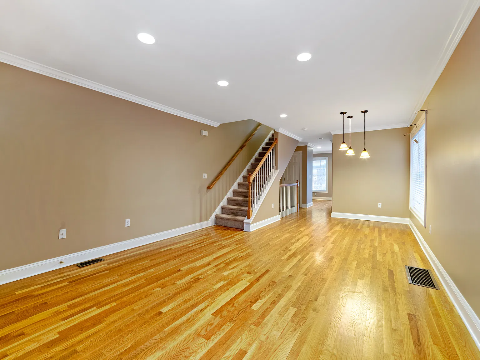 2 bed, 1.5 bath, 1625 sqft, $3,950 — Photo 3