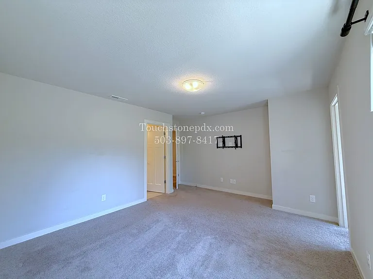 6527 SE Genrosa St — Photo 15
