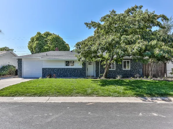 1209 Greenhills Rd, Sacramento, CA 95864