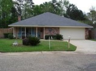 8605 Woodlake Dr, Haughton, LA 71037