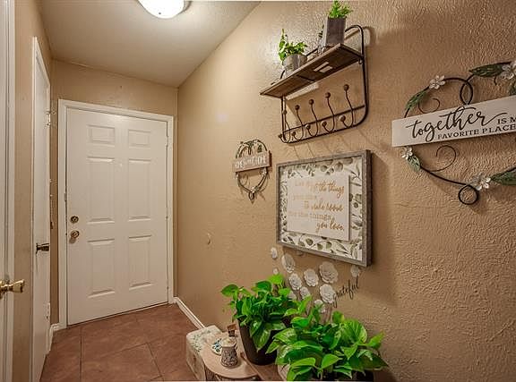 4th image of 3709 Lindsey Ct