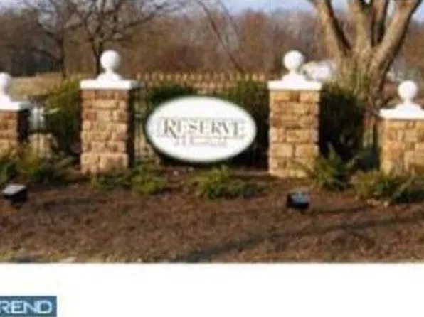 5 Elk Ct, Sewell, NJ 08080