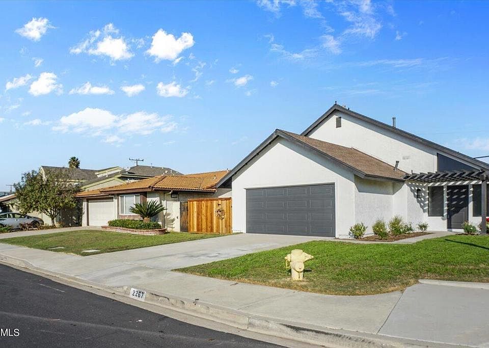 1st image of 2267 Ascot Pl