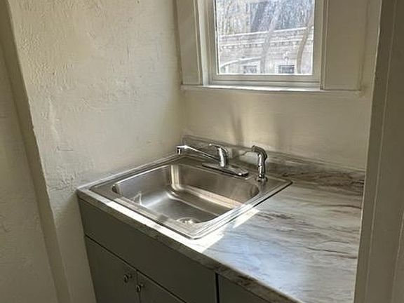 5th image of 370 Ellis St APT 16