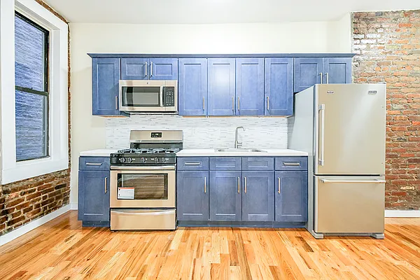 Rented by MySpaceNYC | media 8