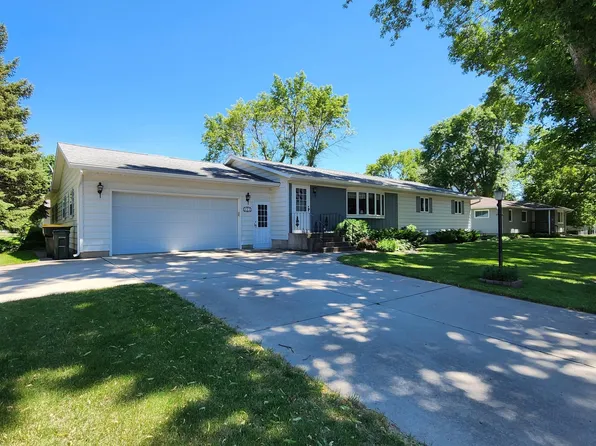 202 1st St, Danube, MN 56230