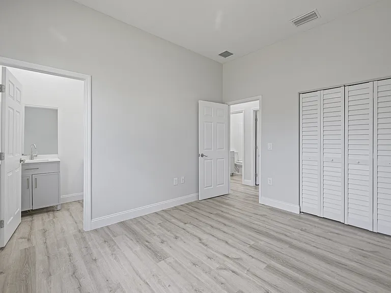4460 29th St SW — Photo 18