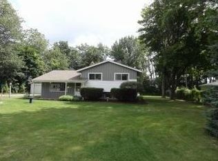 N61W14819 Wigwam Dr, Menomonee Falls, WI 53051