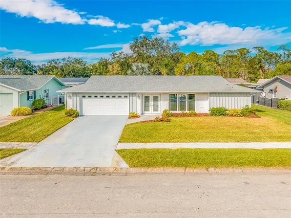 2407 Forecastle Dr, Palm Harbor, FL 34685