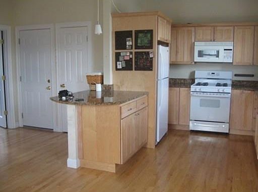 2nd image of 154 Broadway APT 3