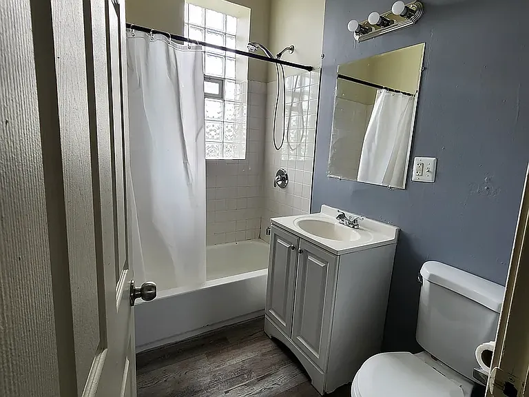 1650 S Saint Louis Ave #3R — Photo 9