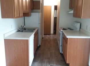 3615 S Landeco Ln #24, Grand Forks, ND 58201
