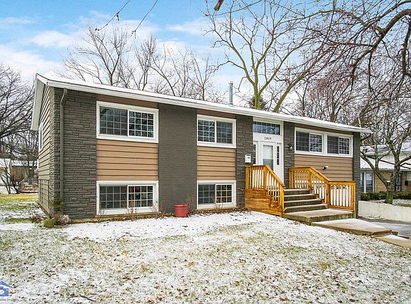 2nd image of 2809 Knollwood Pl