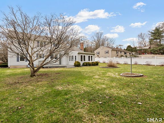 2nd image of 36 Stoneybrook Road