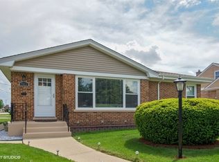 7013 W Monroe St, Niles, IL 60714