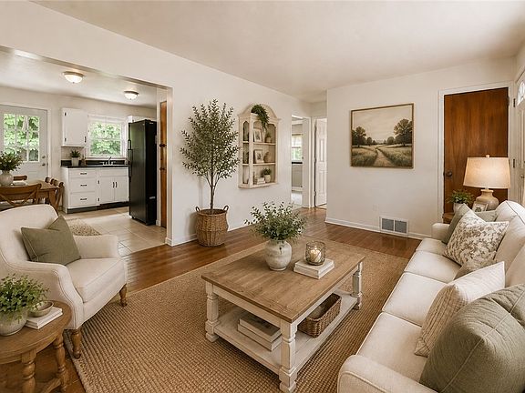 3rd image of 1927 Dartmore St