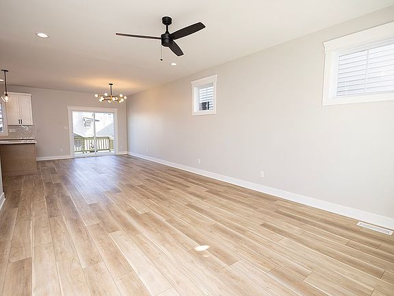 3rd image of 1719 Atchison Ave
