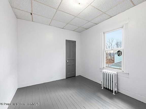 2nd image of 1413 Bulwer St Floor 2