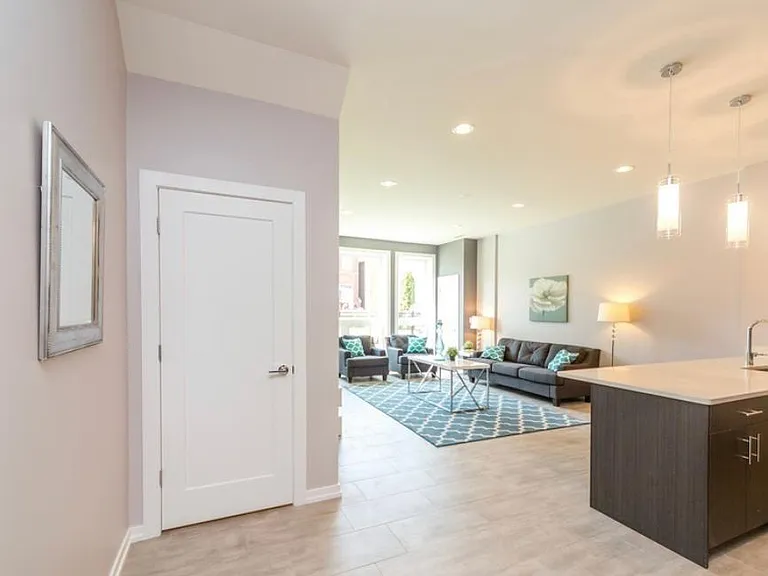 2424 W Fillmore St #1 — Photo 11