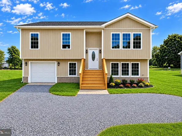 142 Wesley Chapel Dr, Edinburg, VA 22824