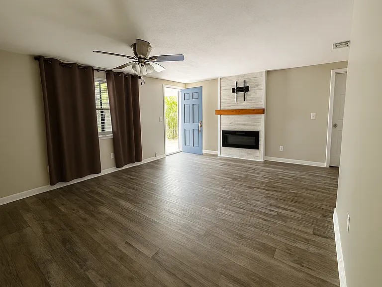 3612 Phillips St — Photo 3