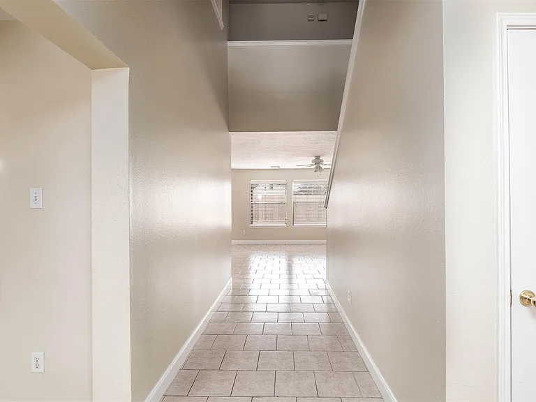 7910 Still Water St — Photo 3