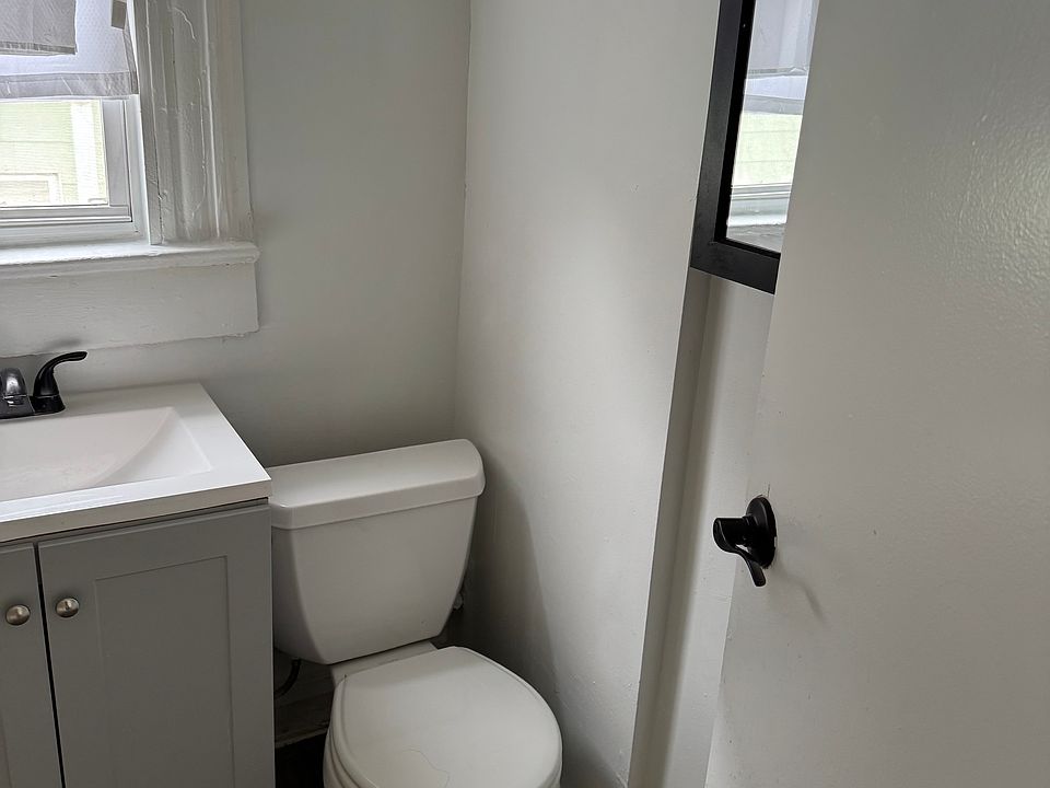 2nd image of 59 Yereance Ave APT 6