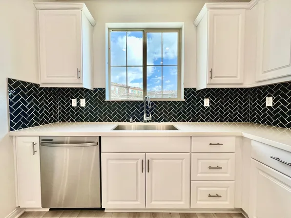 1862 Red Willow Way, Oceanside, CA 92056
