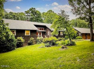 2524 Hopkins Rd, Rocky Mount, VA 24151