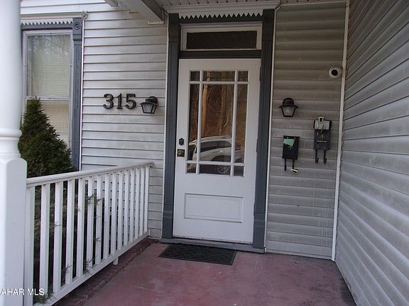 3rd image of 315 N Richard St