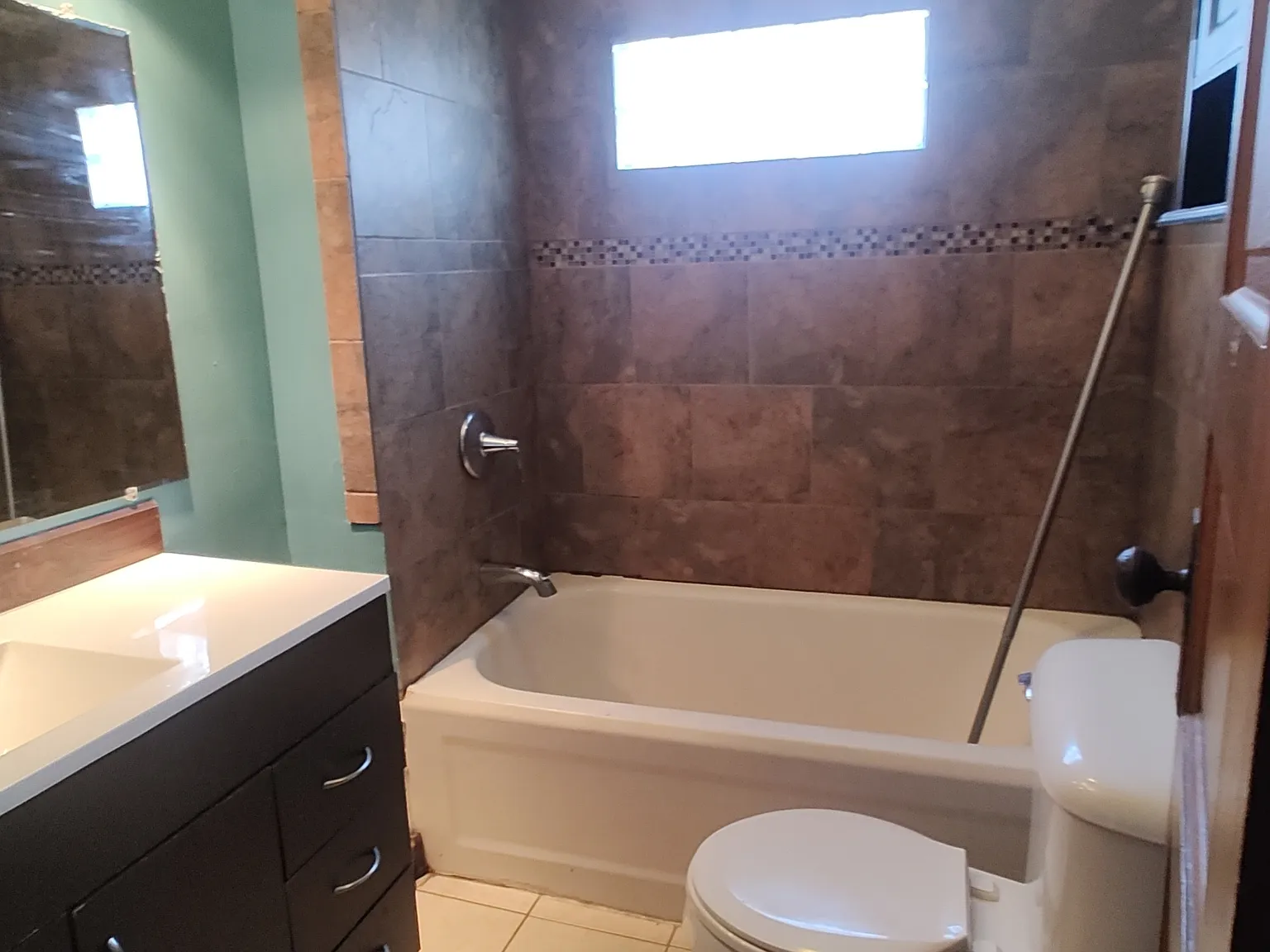 1021 Walton Avenue - 2 — Photo 4