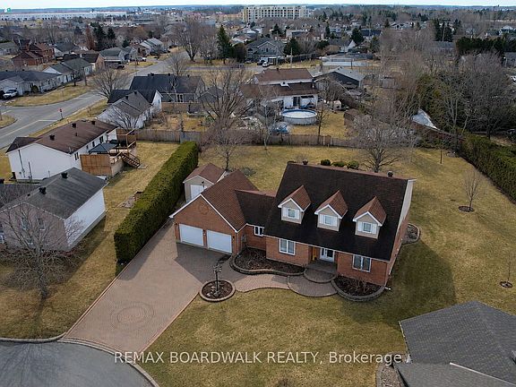 2nd image of 32 Faucher Blvd