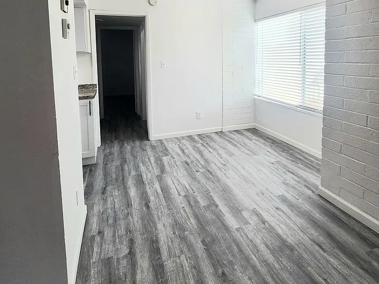 Park West Apartments — Photo 51