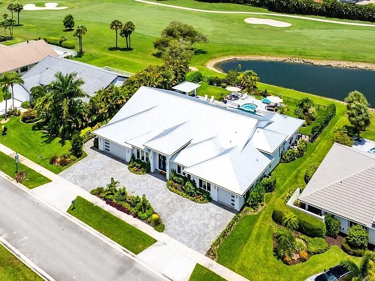 11164 Boca Woods Ln — Photo 3