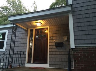 62 Niles Hill Rd, New London, CT 06320