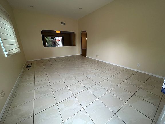 4th image of 26325 Birchfield Ave